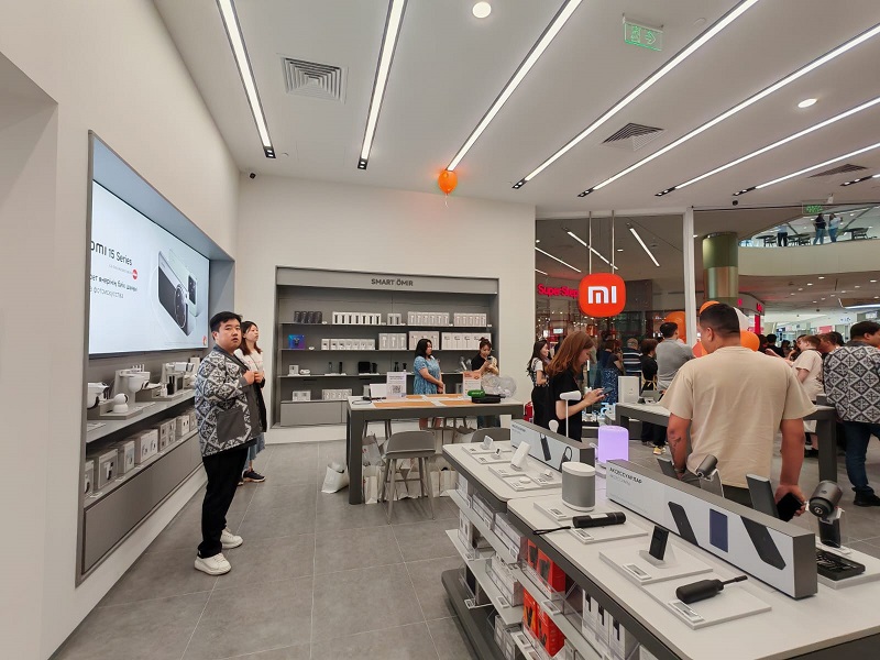 Открылся первый фирменный Xiaomi Store в Казахстане в ТРЦ Aport Mall East