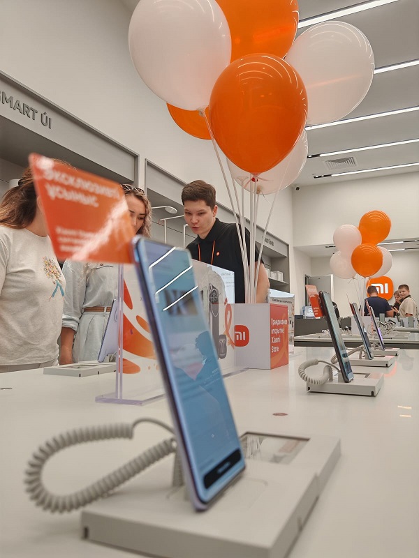 Открылся первый фирменный Xiaomi Store в Казахстане в ТРЦ Aport Mall East