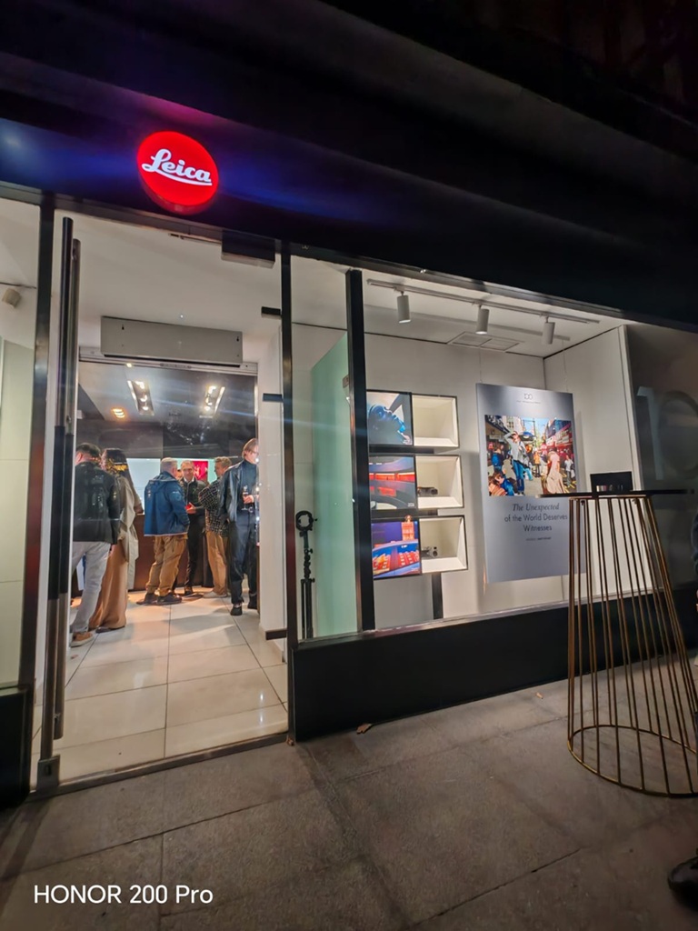 Открылся первый салон Leica в Алматы