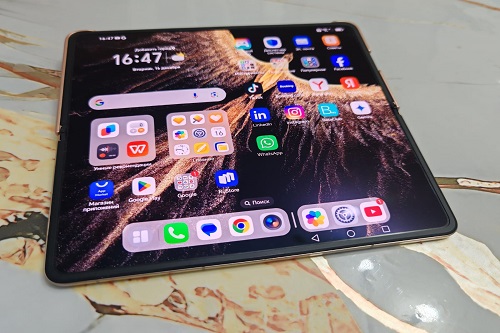 Magic V5 – тонкая, легкая и яркая «раскладушка» от HONOR