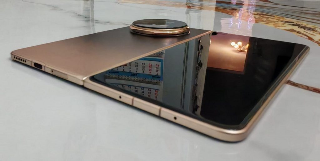 Magic V5 – тонкая, легкая и яркая «раскладушка» от HONOR