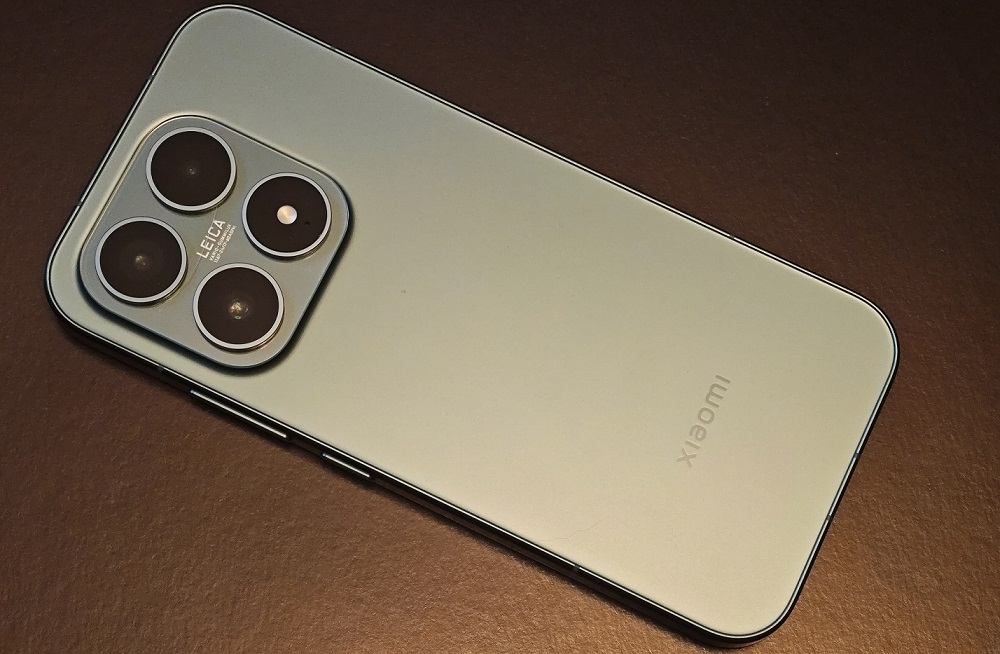 Xiaomi 17: компактный флагман, который все делает правильно