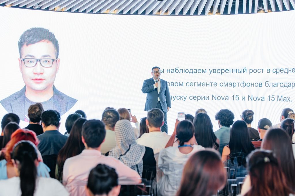 HUAWEI представила новую флагманскую серию Pura90s в Алматы