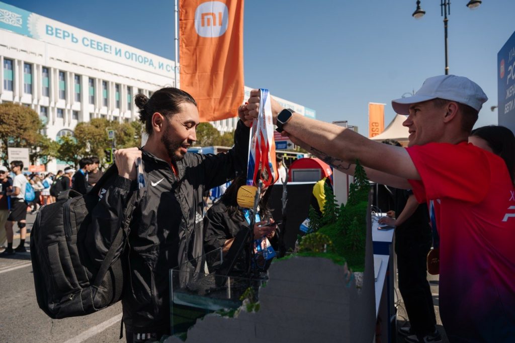 Xiaomi подводит итоги участия в Алматы Марафоне и приглашает участвовать в розыгрыше